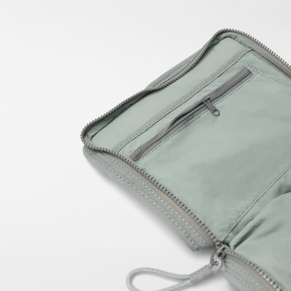 New Zara QUILTED TOILETRY BAG Moss Green - Picture 4 of 6